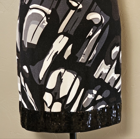 《EXPRESS》Floral Mini Dress 🥻👗《Large》 Sequin Neckline & Trim 🛒 - Picture 4 of 14